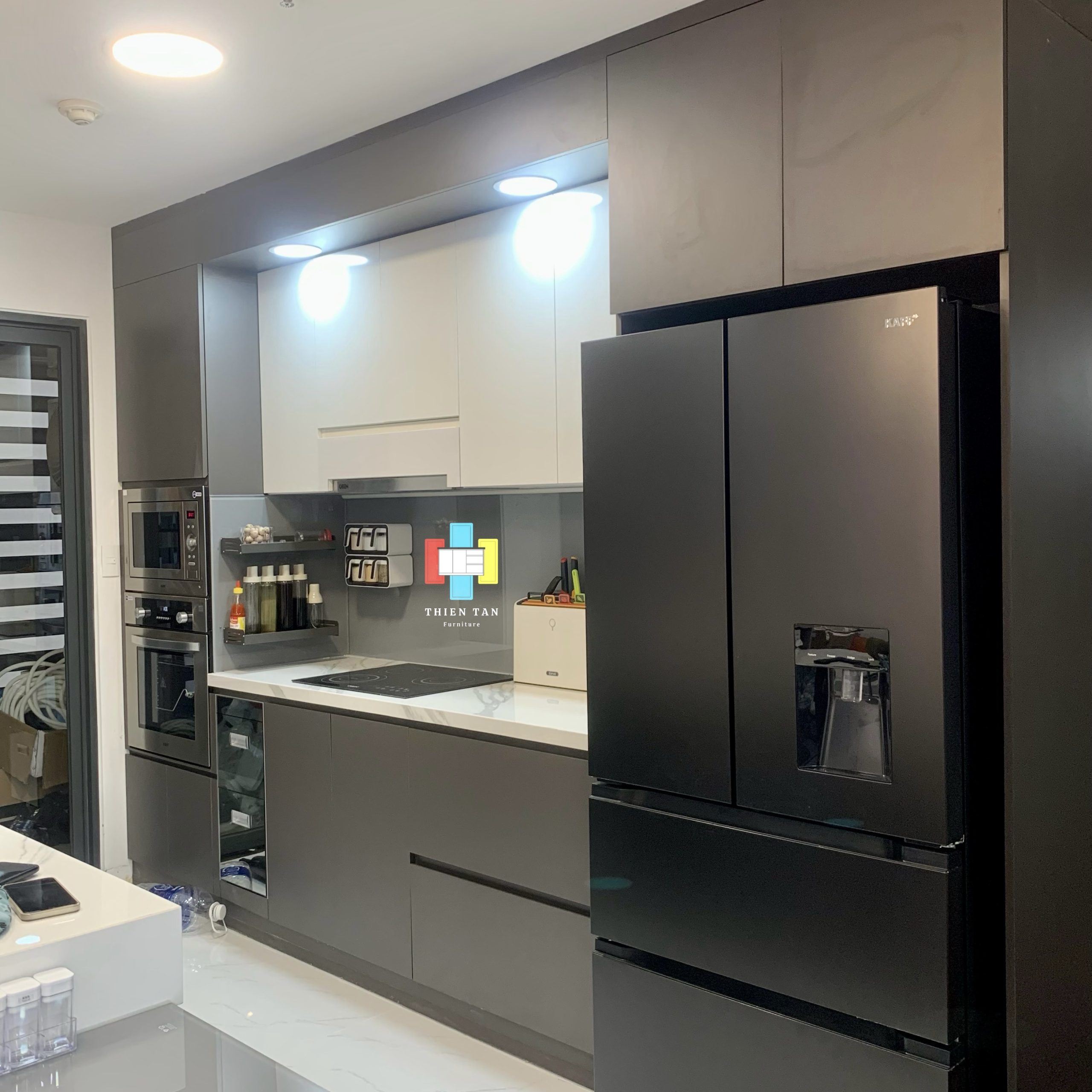 Tủ bếp nhựa - Cánh gỗ MDF chống ẩm - TBN008