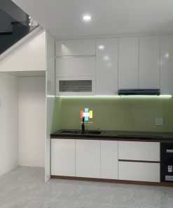 Tủ bếp nhựa Ecoplast - Cánh gỗ MDF chống ẩm - TBN006